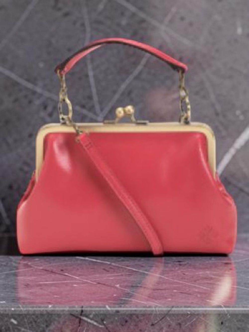 New Patricia Nash Vintage inspired  Kisslock Satchel in the Color Passion